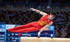 B体育体育官网入口-共同进步！体操选手团体比赛中合作愈发默契