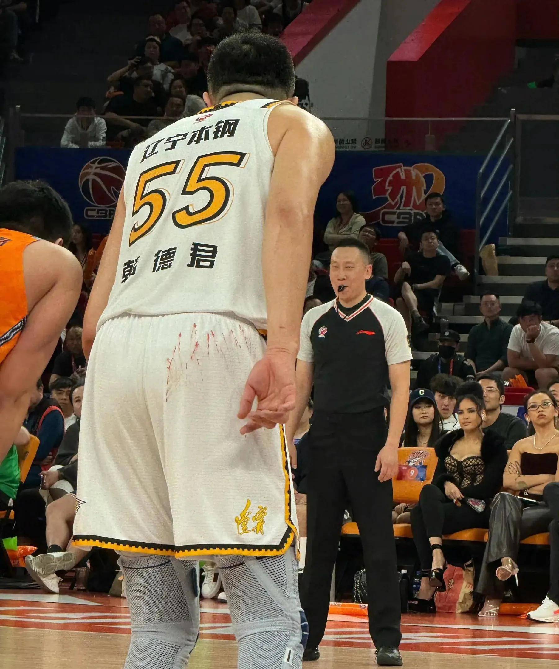 辽宁男篮士气高涨，击败竞争对手