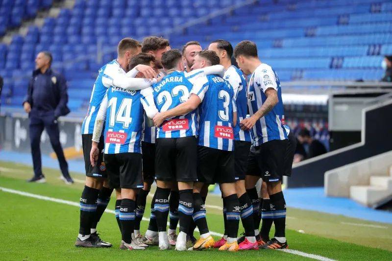 力捷双杀对手,迎来连胜纪录 力捷双杀对手,迎来连胜纪录