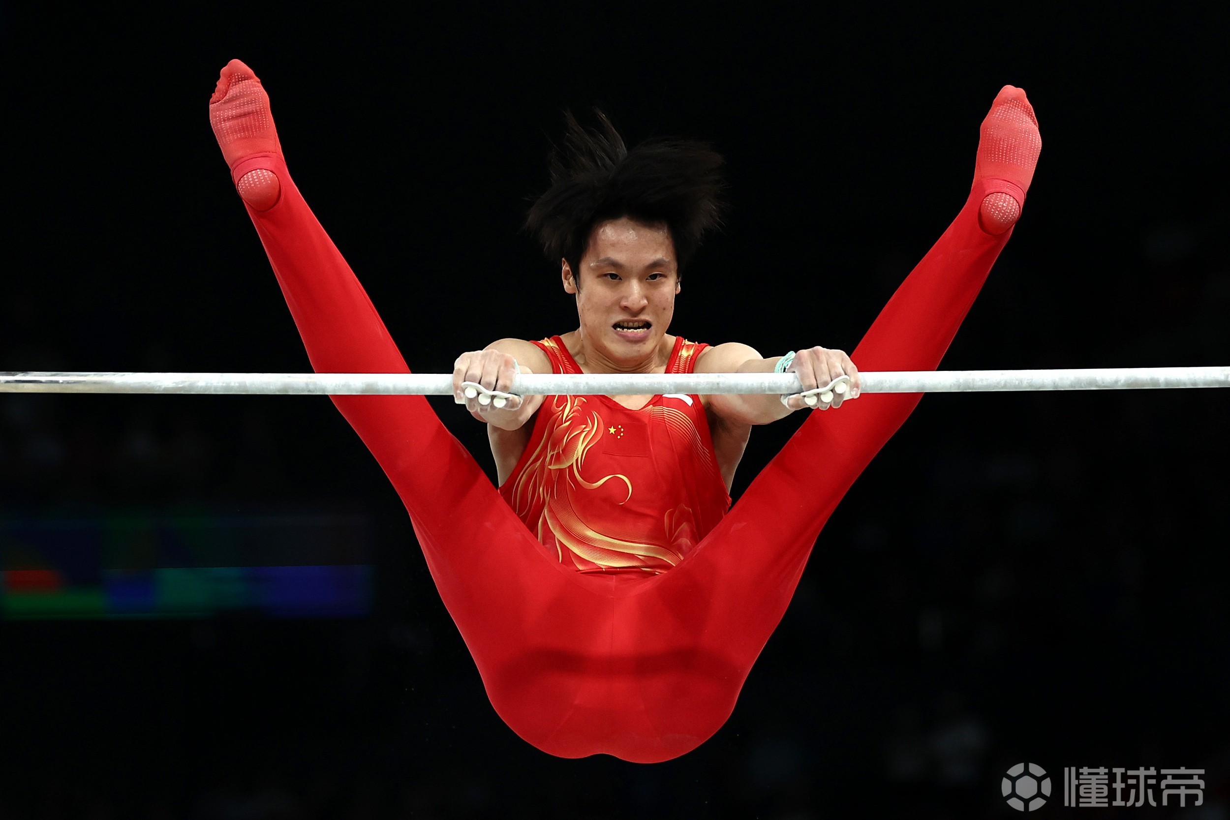 体操男子单杠:中国选手包揽金银的简单介绍 体操男子单杠:中国选手包揽金银的简单介绍