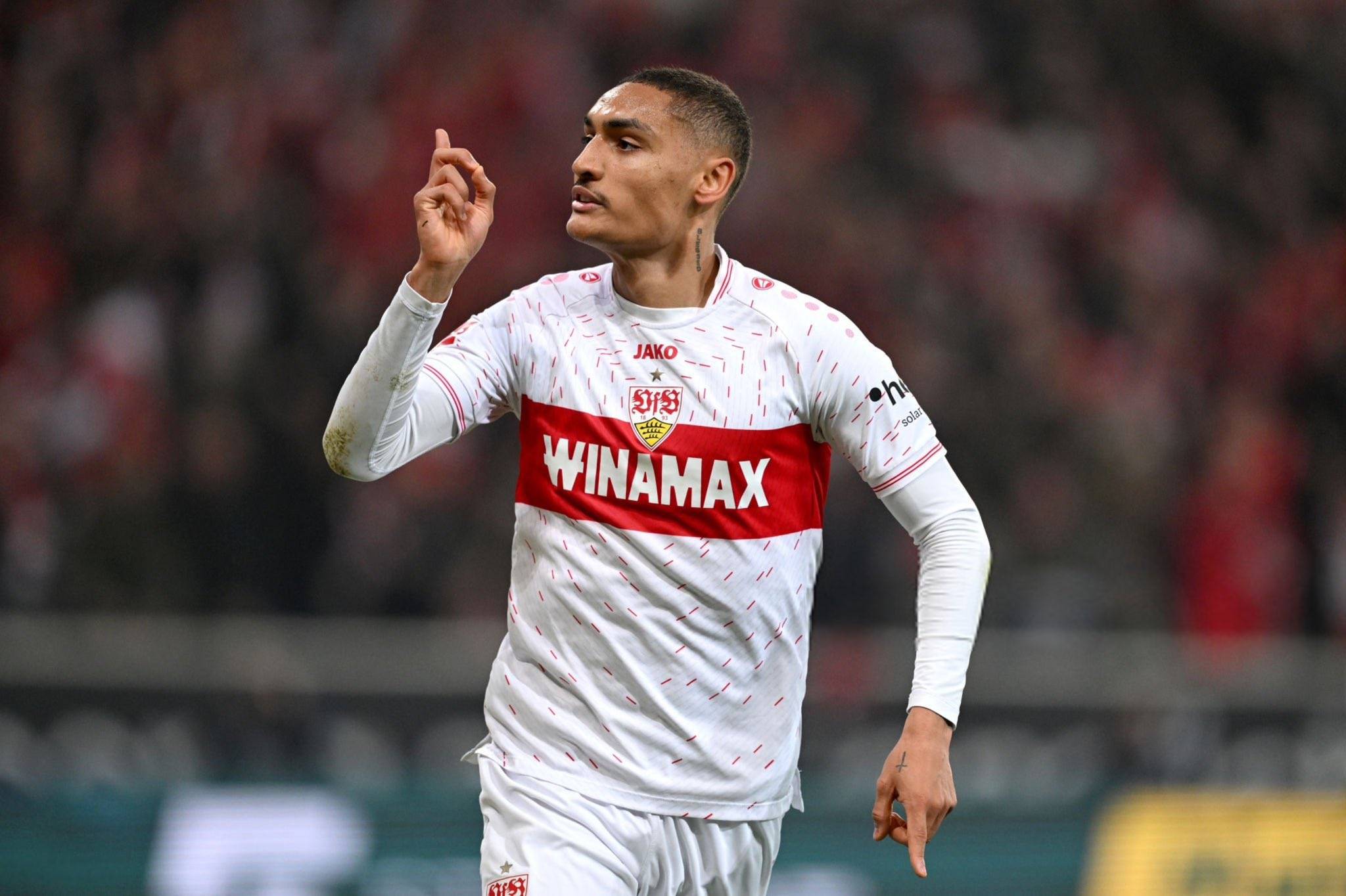 关于奥格斯堡后卫缺席下一场比赛,防线或受影响的信息 关于奥格斯堡后卫缺席下一场比赛,防线或受影响的信息